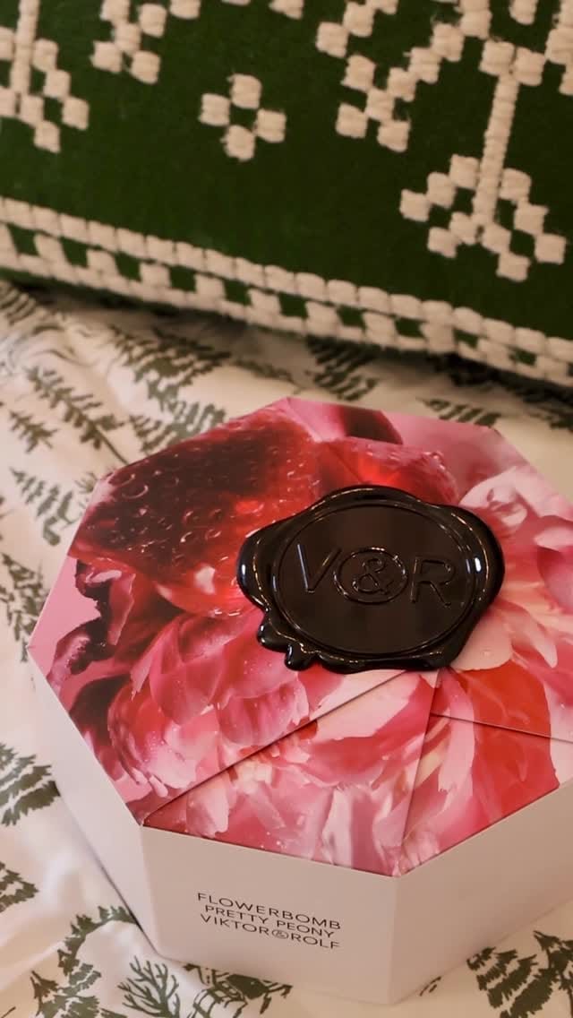 Post 7 by nora on Instagram (video)