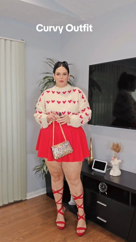 Post 5 by Maffer91 | Curvy Outfits on Instagram (video)
