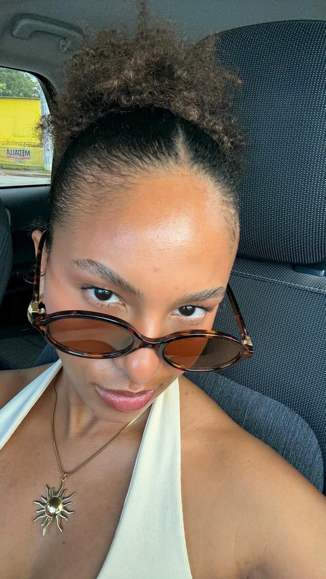 Post 1 by Carla Bejarán 🌞 on Instagram (video)