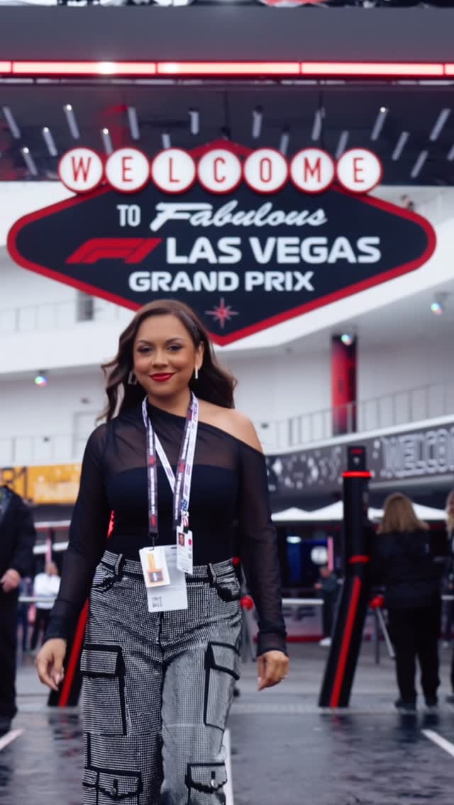 Post 4 by Kelly Blanco on Instagram (video)