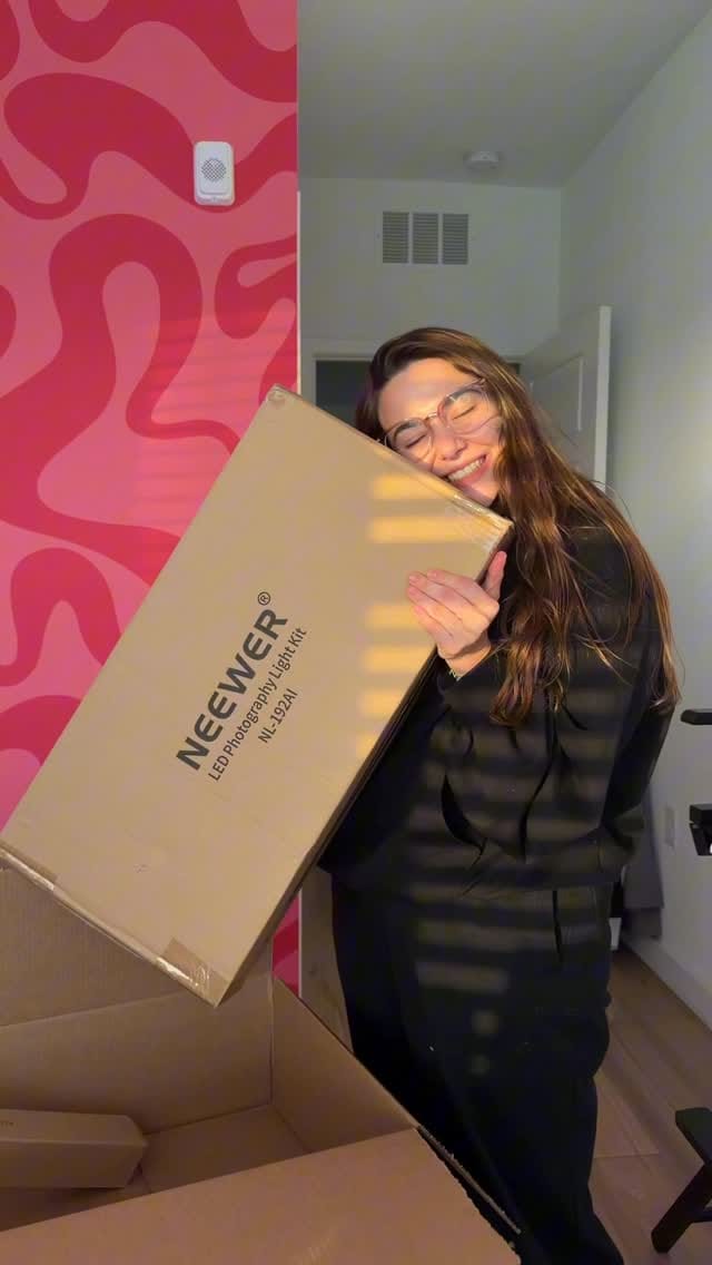 Post 1 by Ori | Maquilladora on Instagram (video)