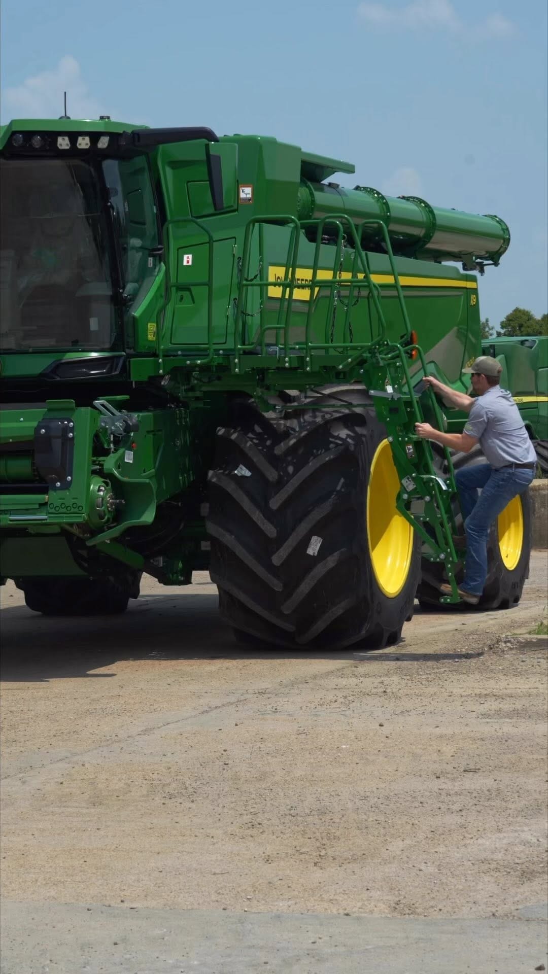 Post 9 by Riggs Ware on Instagram (video)