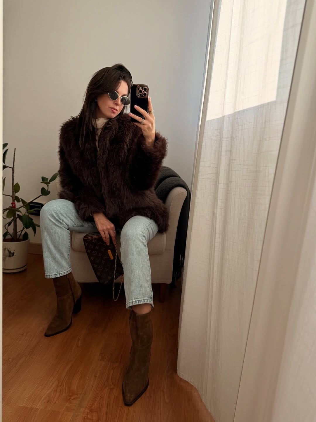 Post 4 by Greta on Instagram (carousel)