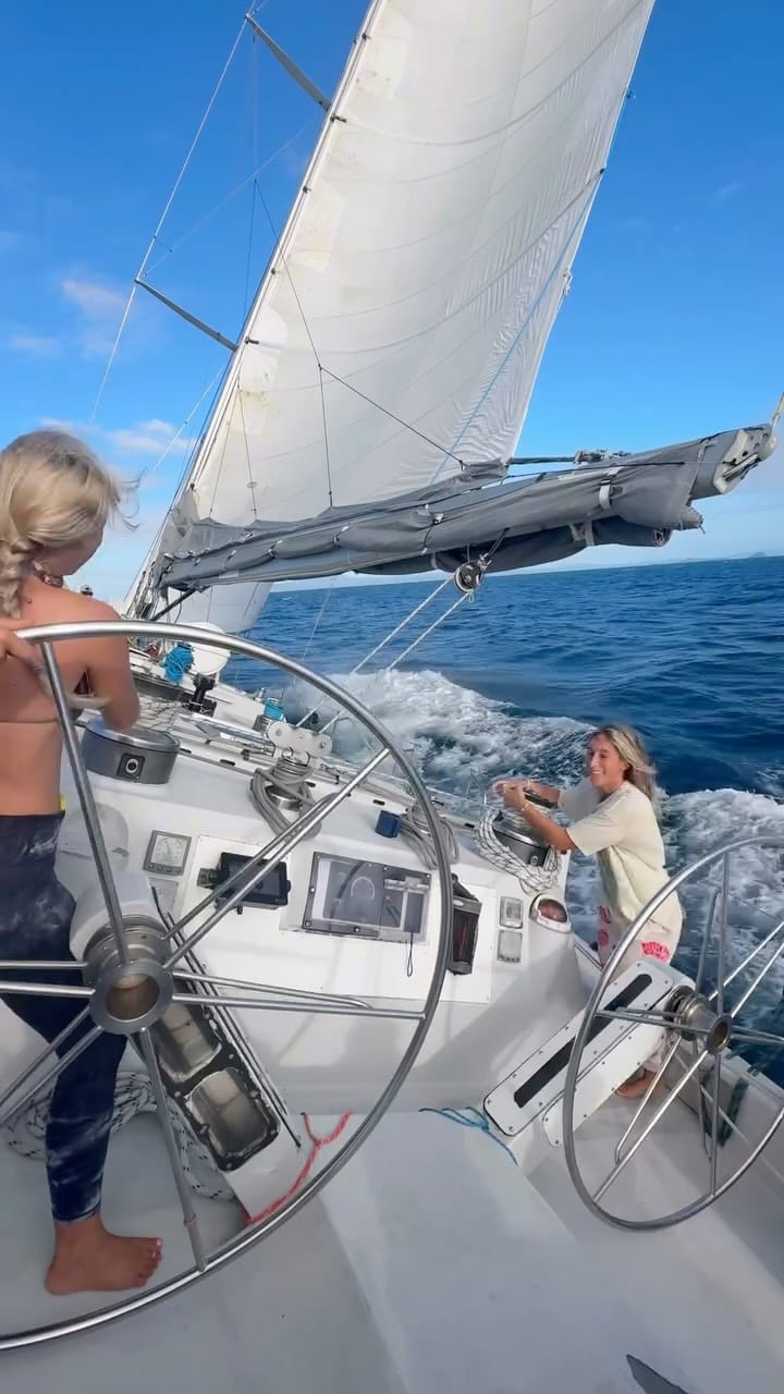 Post 3 by ISABELLA on Instagram (video)