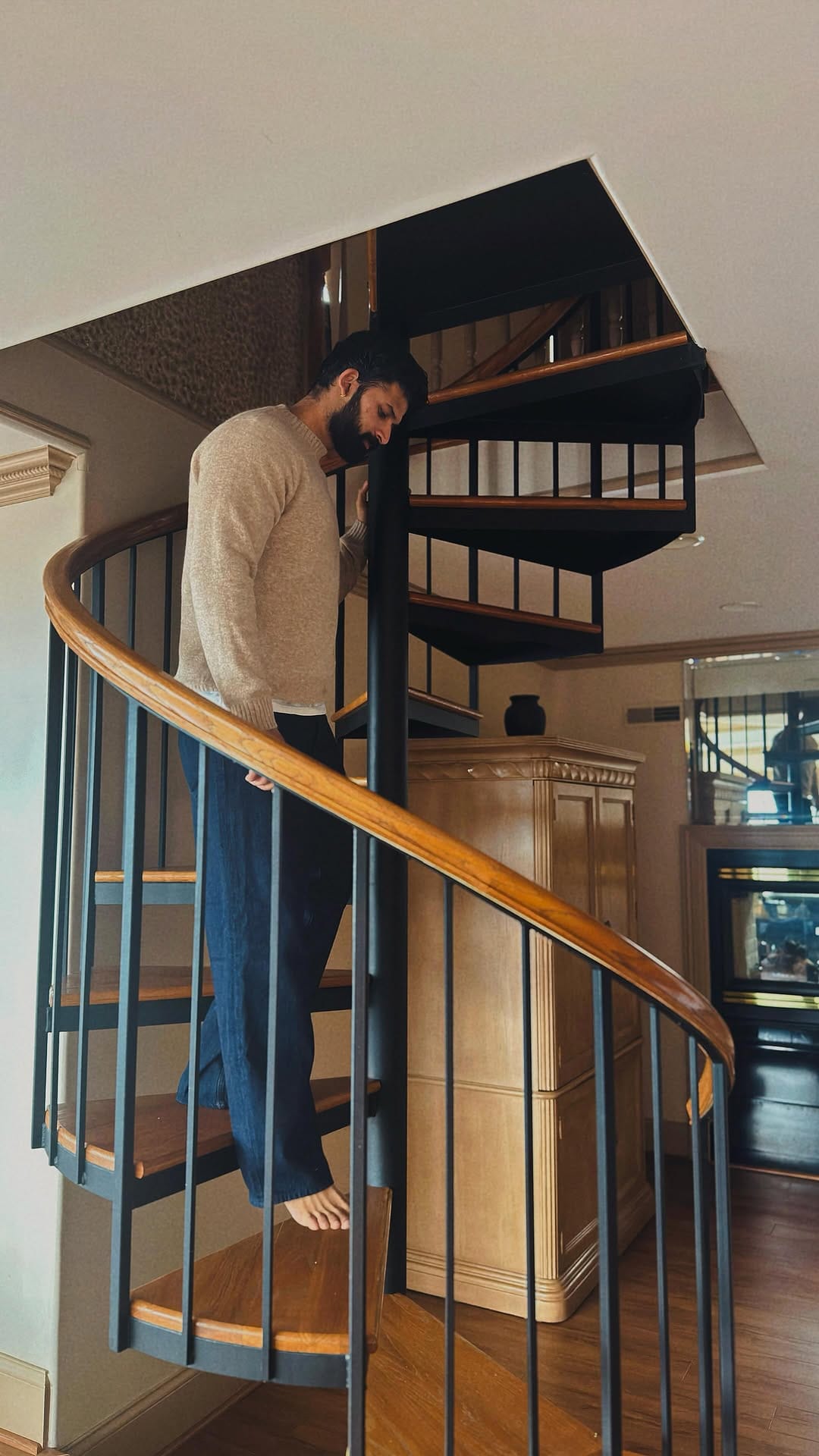 Post 6 by Utkarsh Pratap Singh on Instagram (video)