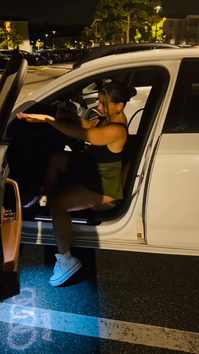 Post 8 by Miranda Davis on Instagram (video)