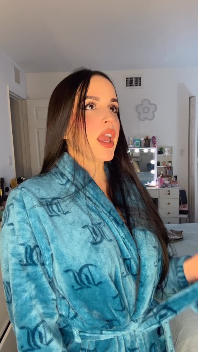 Post 7 by EVELYN 💎 ALMANZA on Instagram (video)