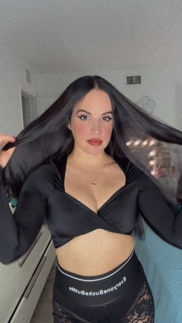 Post 6 by EVELYN 💎 ALMANZA on Instagram (video)