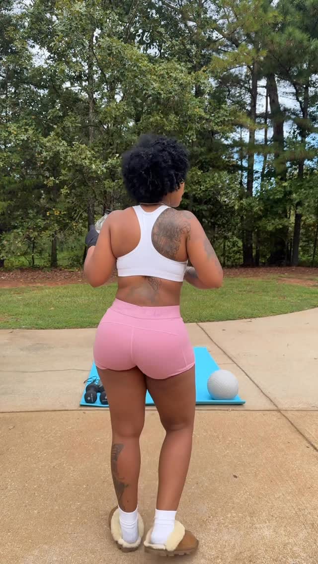 Post 4 by Sanacia Monaè 🦋 on Instagram (video)