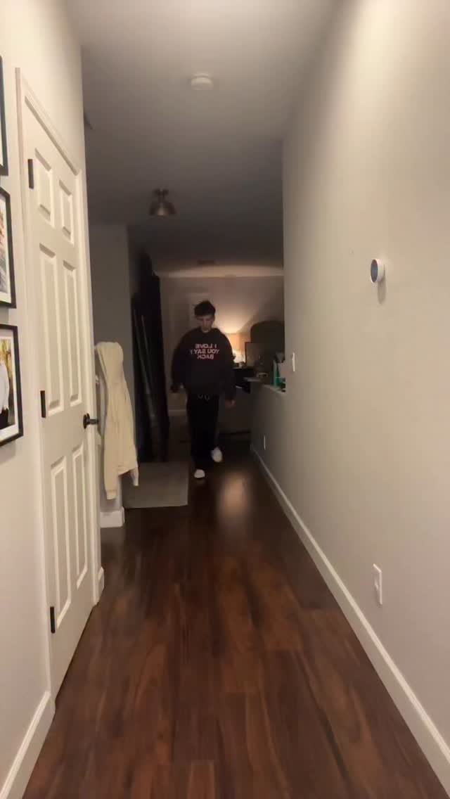 Post 6 by hudson♥ on Instagram (video)
