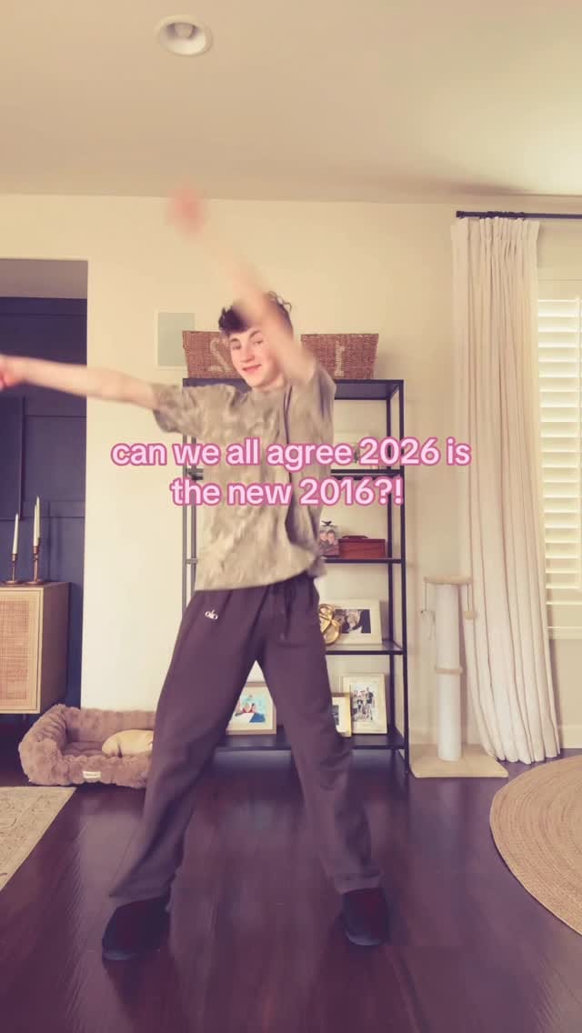 Post 8 by hudson♥ on Instagram (video)