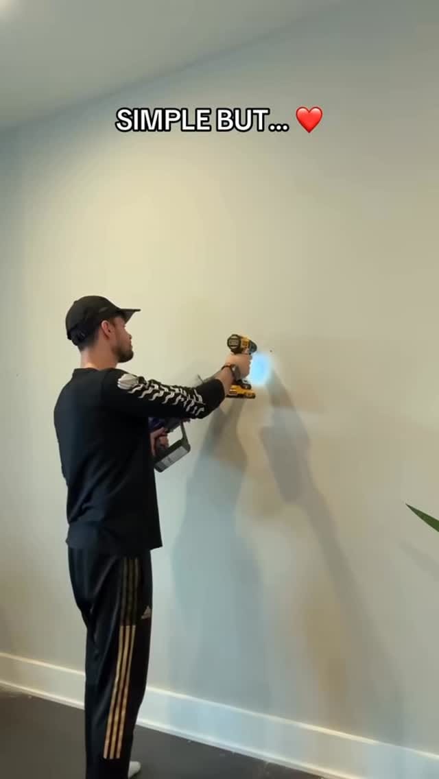 Post 2 by GUTI on Instagram (video)