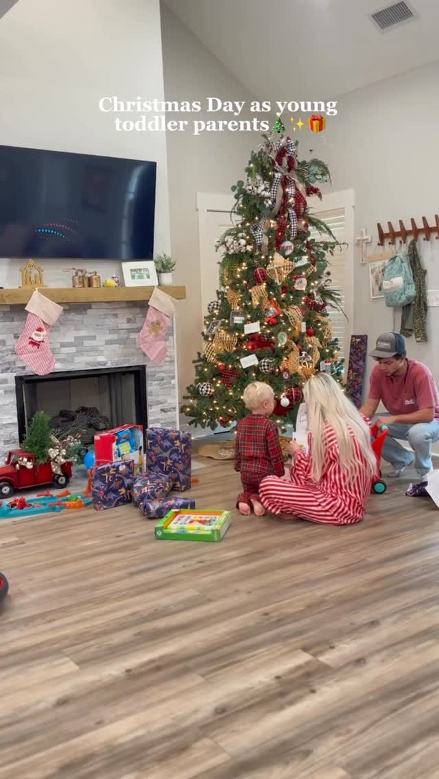 Post 3 by ♛m a d i s o n♛ on Instagram (video)