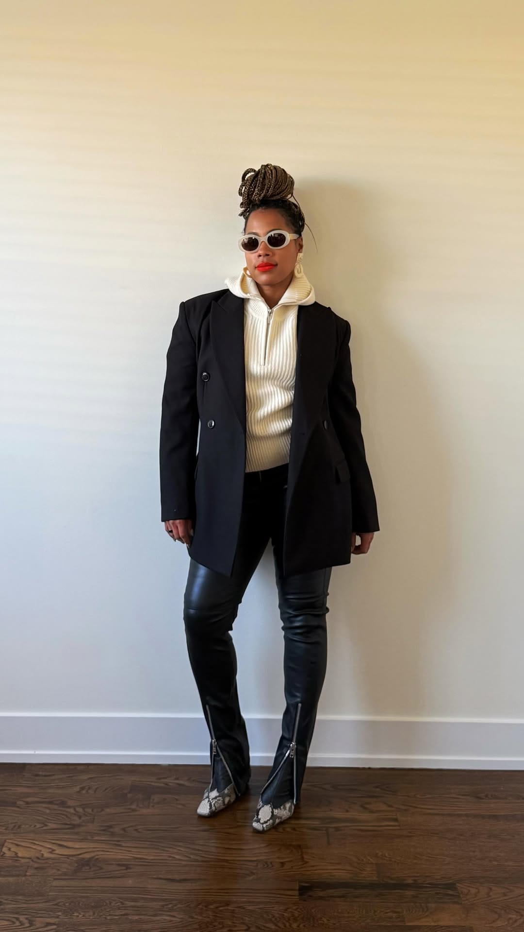 Post 1 by C H A N E L | The Glow Expert on Instagram (video)