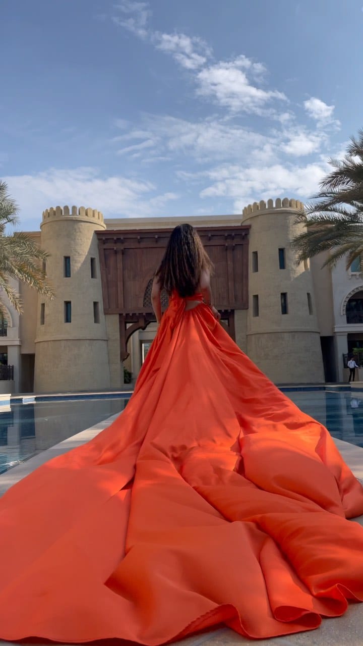 Post 10 by @fashionikstyle_ on Instagram (video)