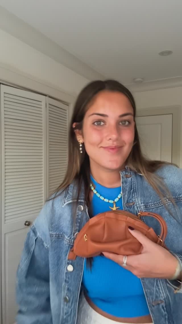Post 6 by CARLOTA URIBARRI on Instagram (video)