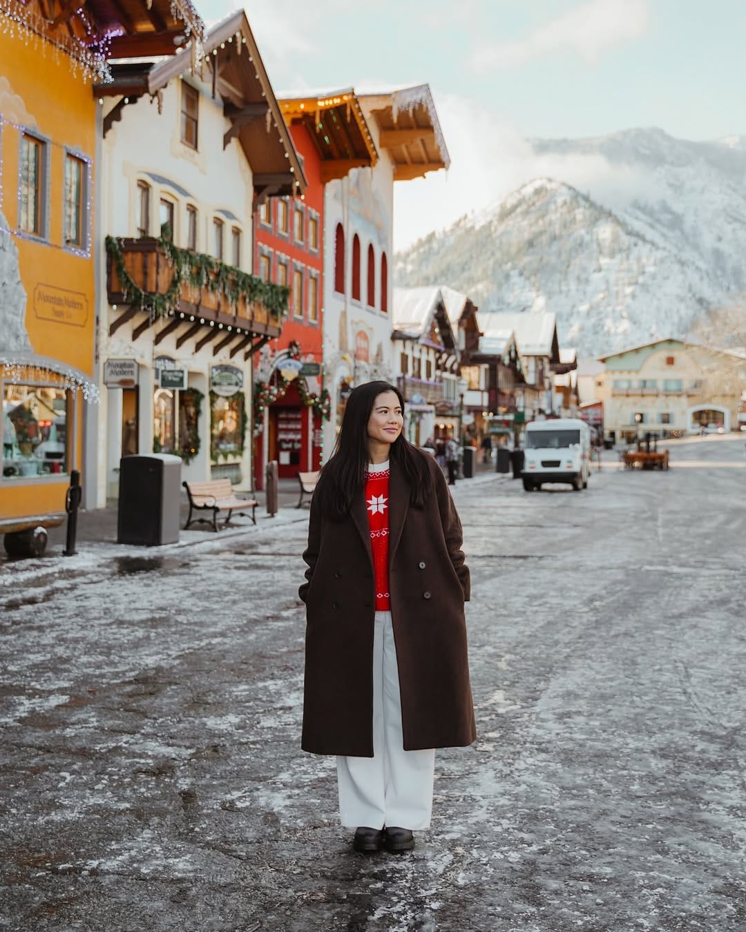 Post 2 by Janna | Travel & Lifestyle on Instagram (carousel)