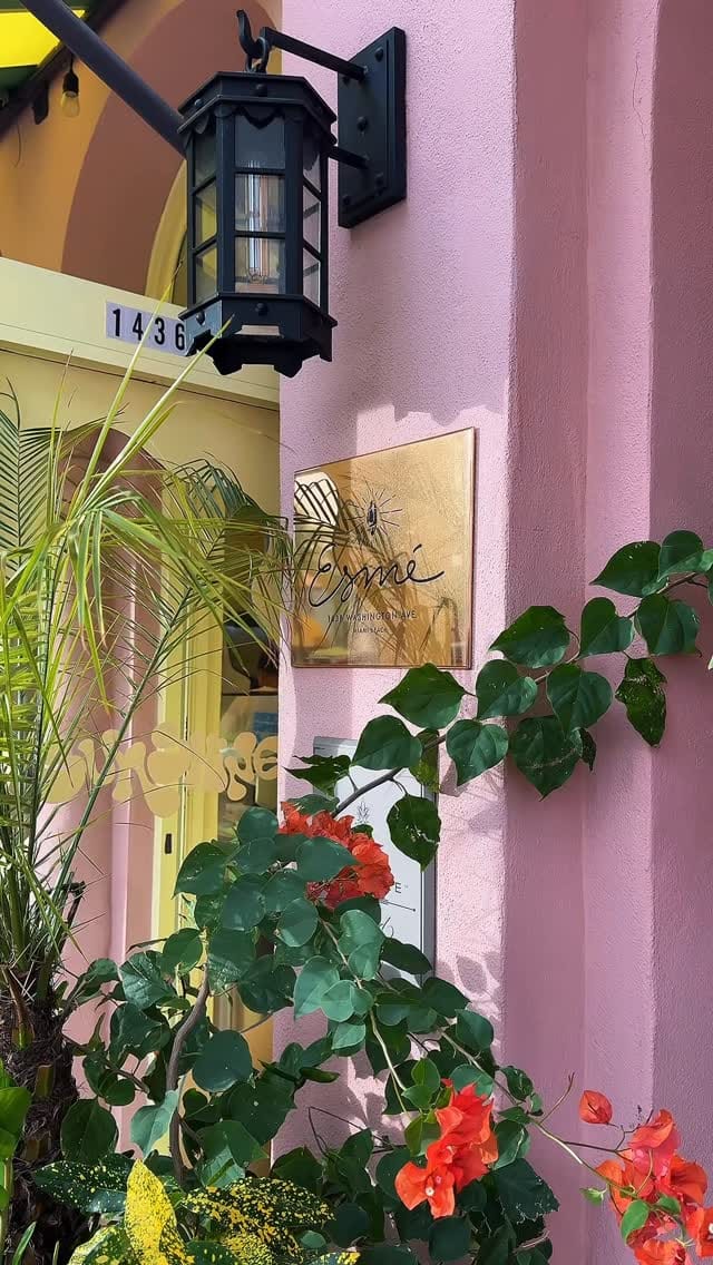 Post 1 by Lorena Amable Santos on Instagram (video)