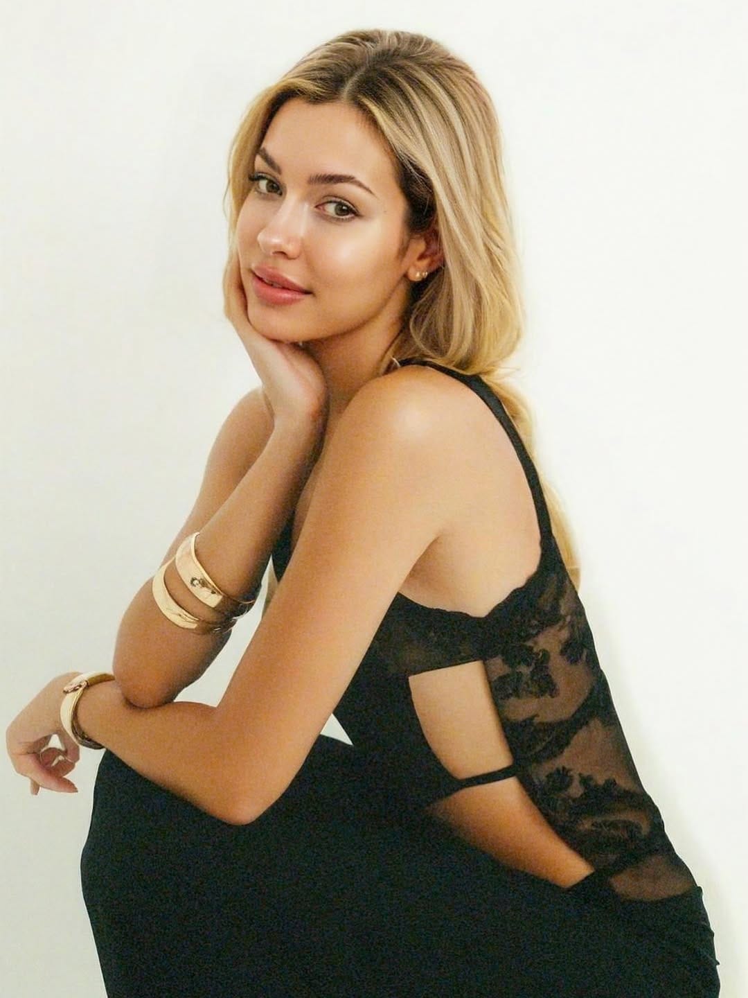 Post 3 by Valentyna Llerena on Instagram (image)