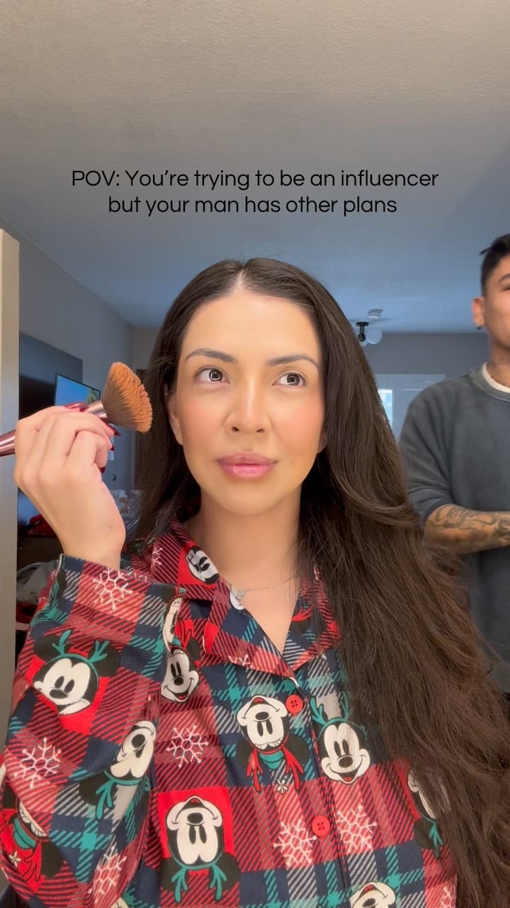 Post 2 by Claudia Lopez on Instagram (video)