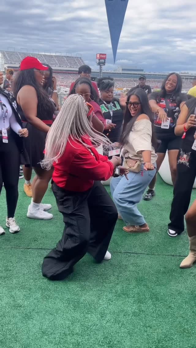 Post 5 by Kap Houston on Instagram (video)