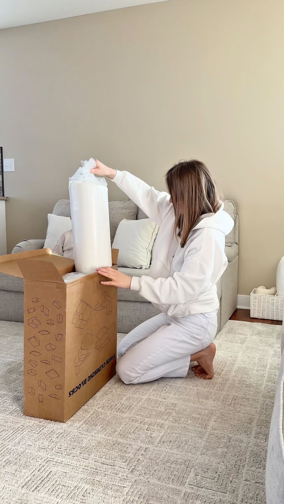 Post 10 by Olha Nezdiur on Instagram (video)