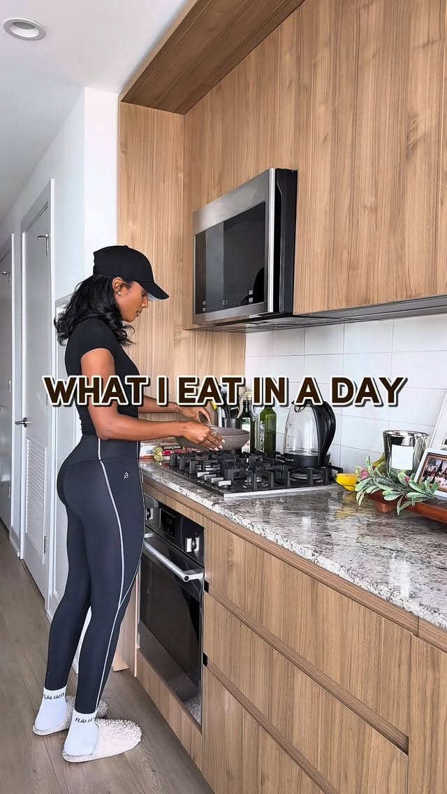 Post 8 by Asia Marie on Instagram (video)