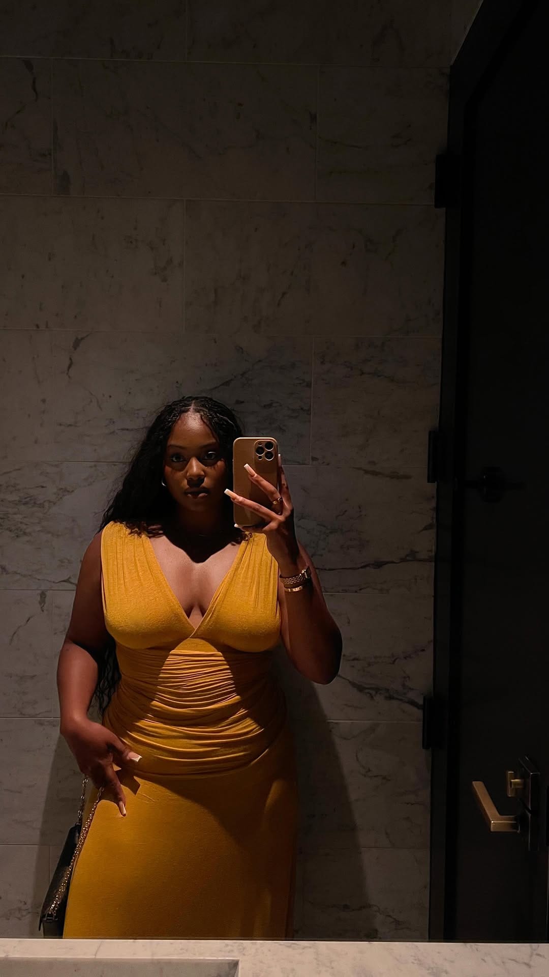 Post 4 by I A M S H E L L Y on Instagram (video)
