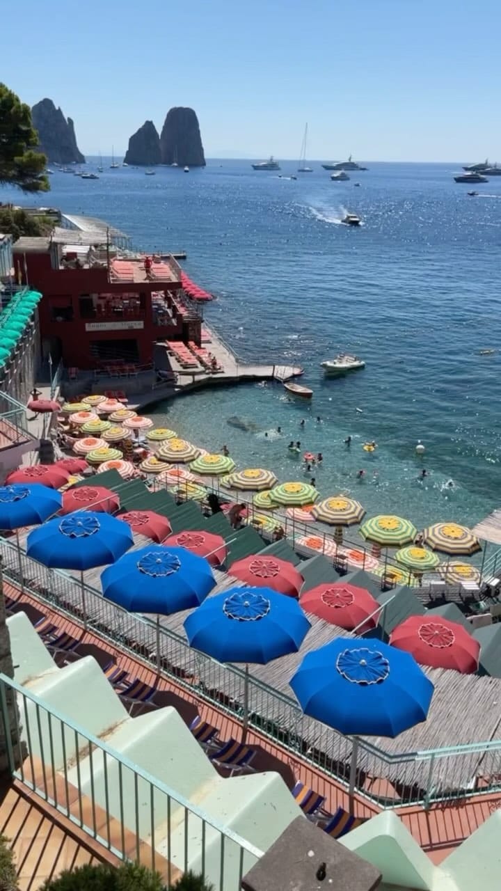 Post 10 by Anya Ostrovskaya on Instagram (video)
