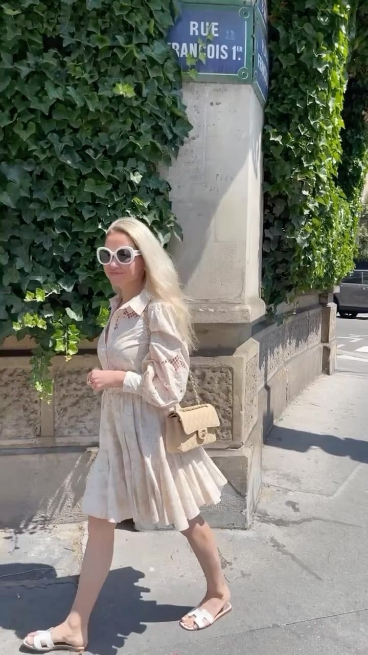 Post 7 by Anya Ostrovskaya on Instagram (video)