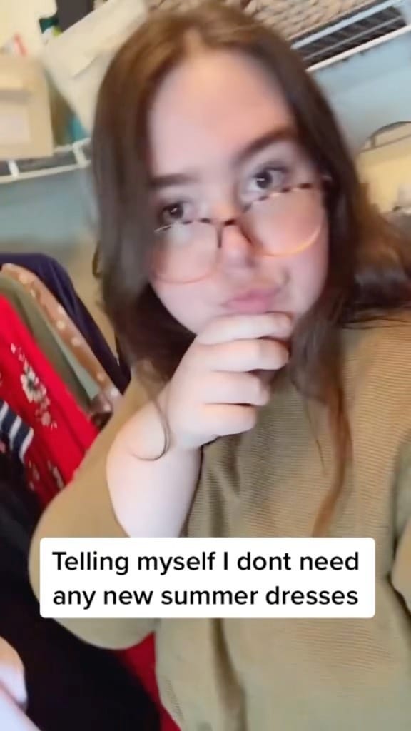 Post 4 by Jessica🌻•Plus Size Fashion• on Instagram (video)