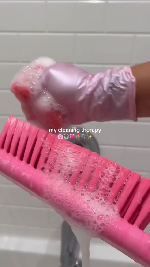 Post 3 by Britt on Instagram (video)