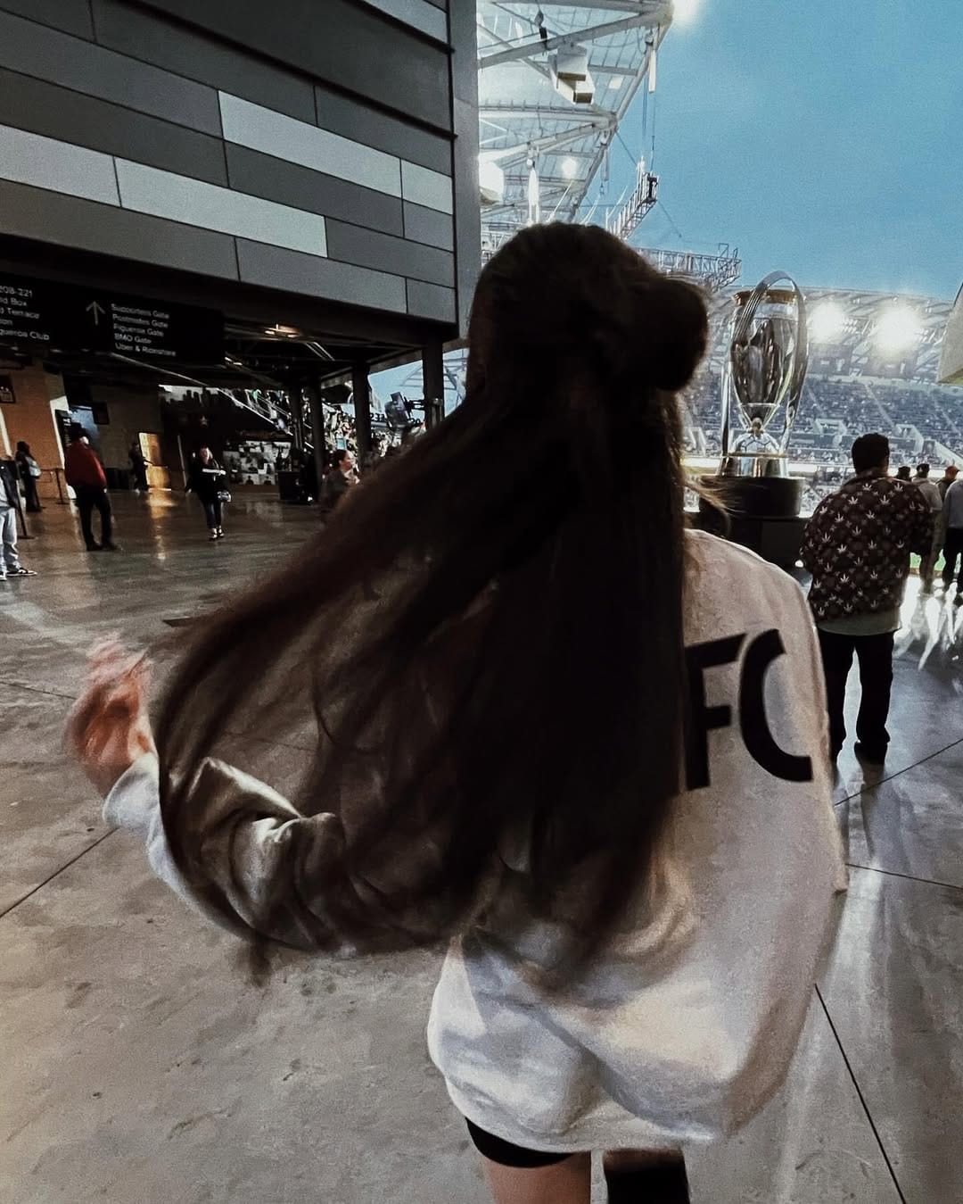 Post 8 by ɱɛɠäи • lifestyle influencer & ugc on Instagram (carousel)