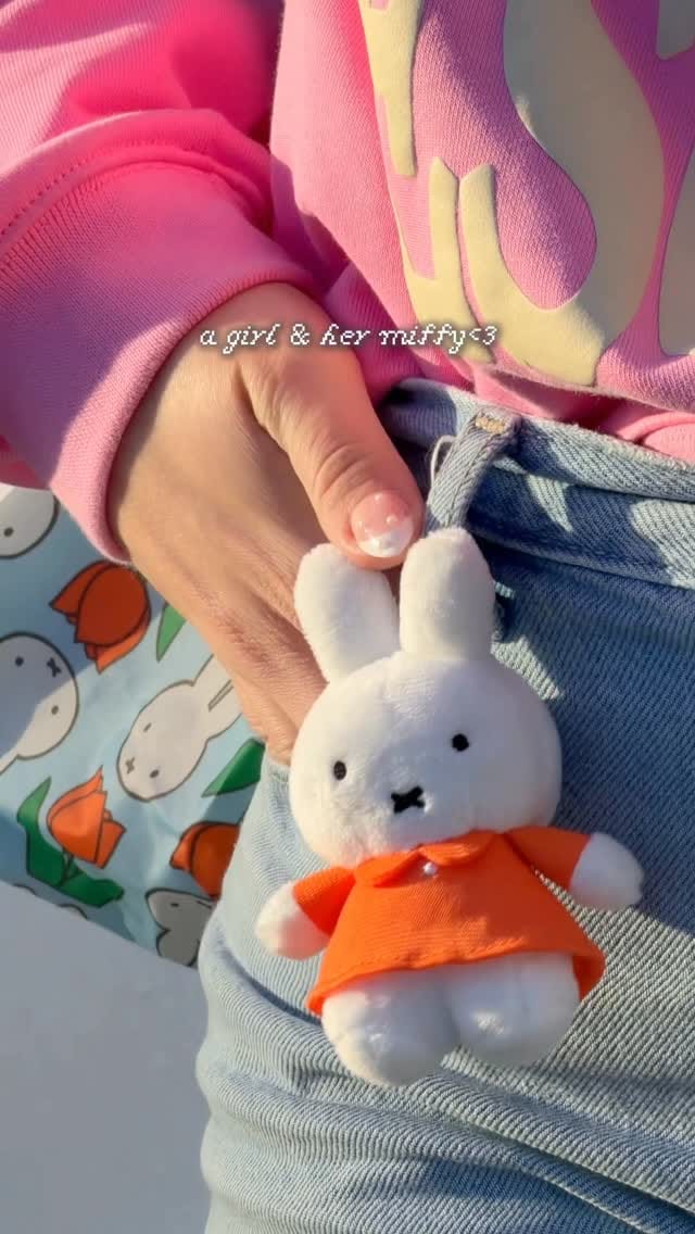 Post 2 by Kinsley | gaming + lifestyle on Instagram (video)