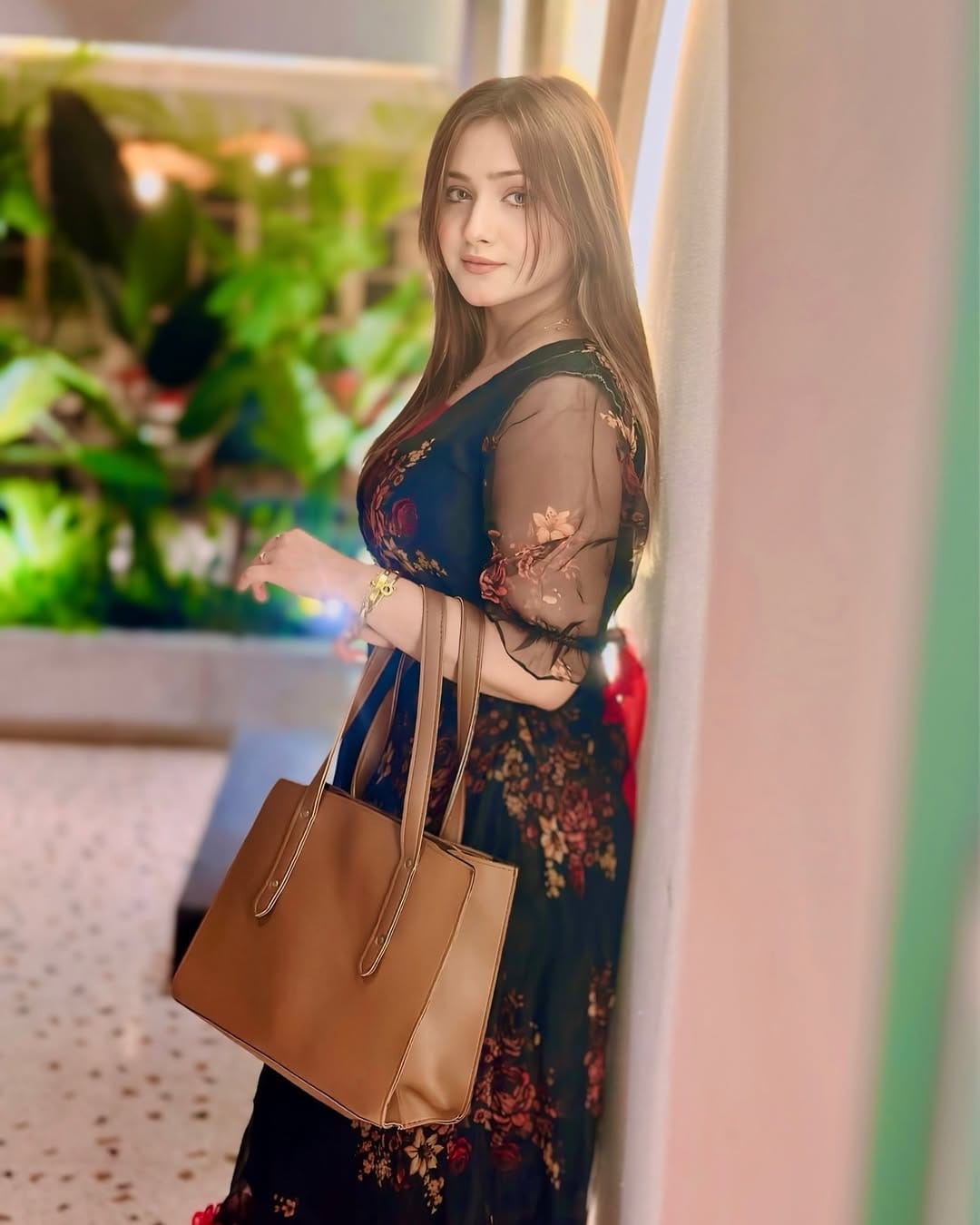 Post 10 by Ayesha kausar on Instagram (carousel)