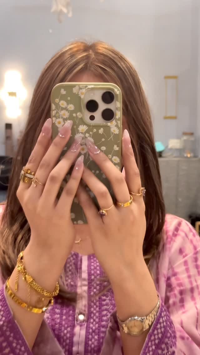 Post 4 by Ayesha kausar on Instagram (video)
