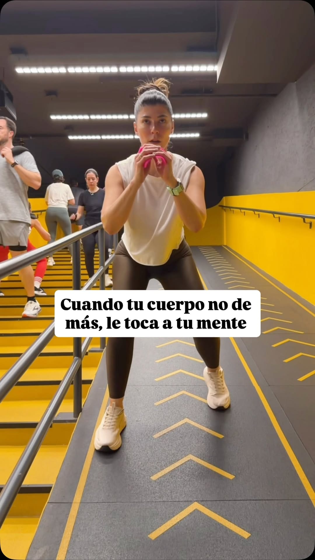 Post 1 by Anabelle Blum  / Latina Content Creator on Instagram (video)
