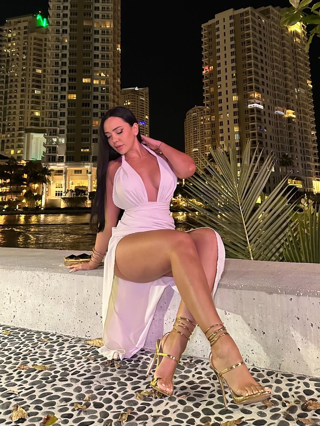 Post 8 by Maria Francia Areinamo Andrade on Instagram (carousel)