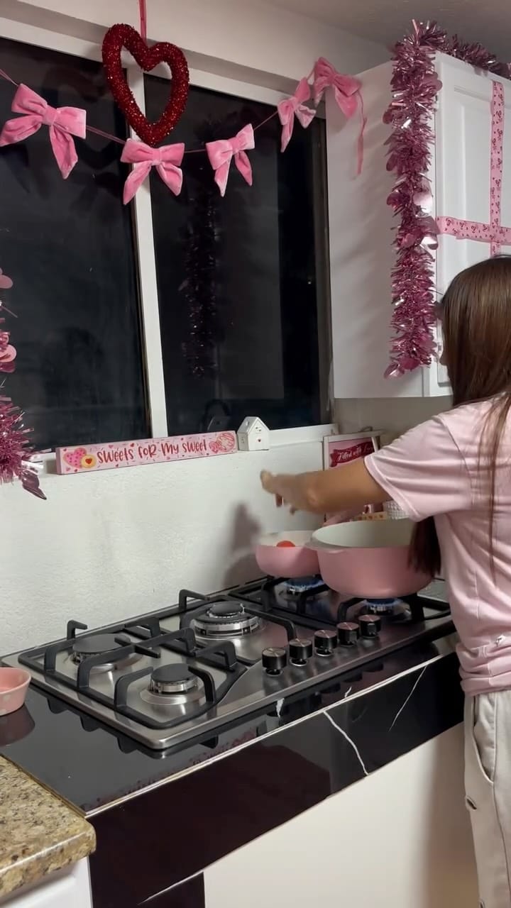 Post 5 by Vanessa Torres on Instagram (video)