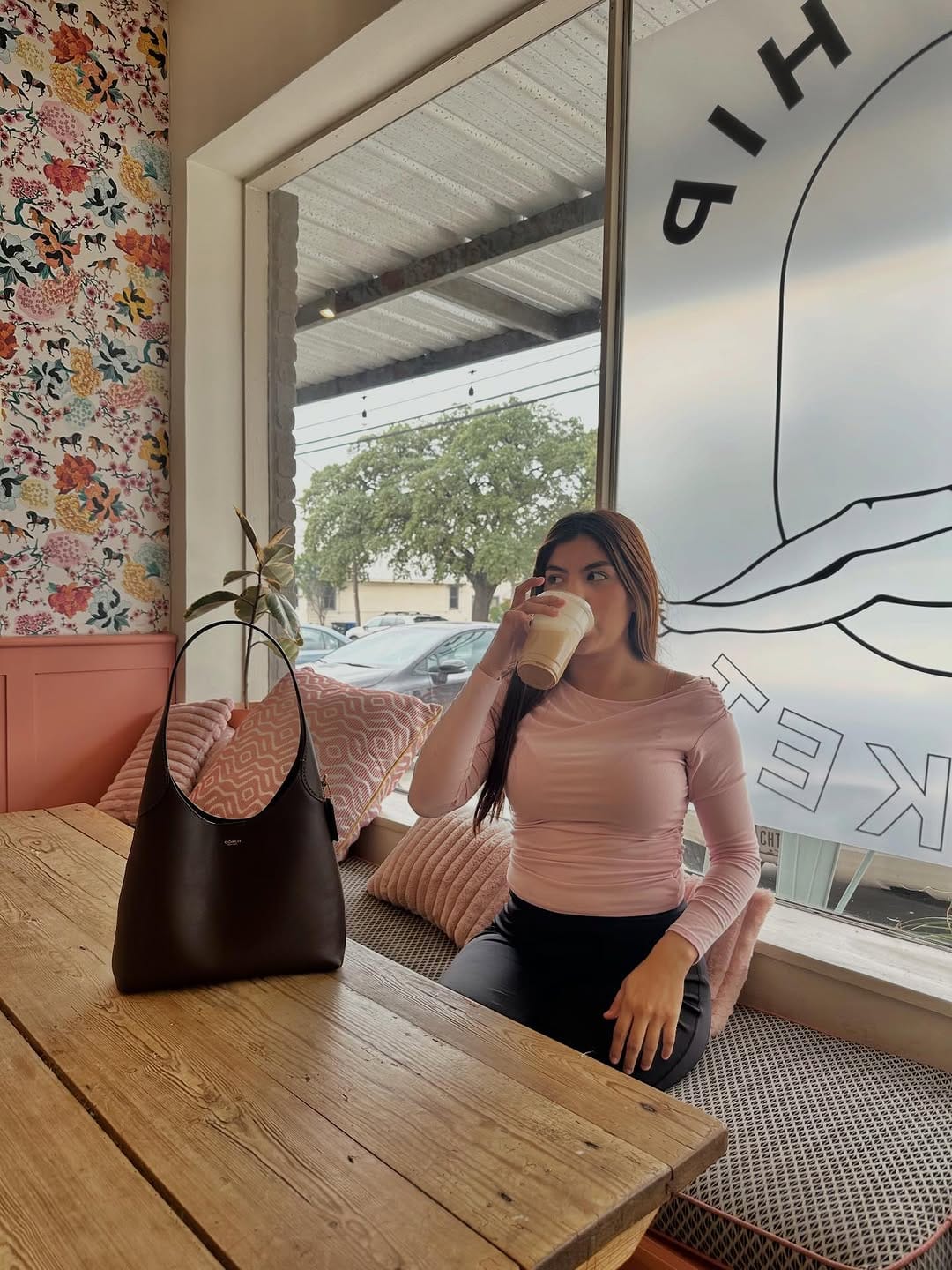 Post 4 by Vanessa Torres on Instagram (carousel)