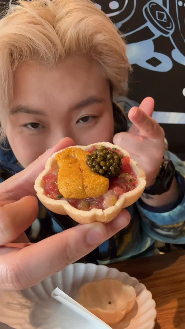 Post 2 by Soy 🐨 on Instagram (video)