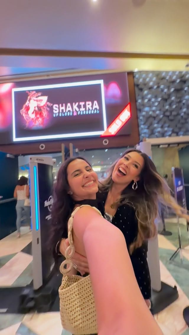 Post 4 by STEPHANIE CARRILLO on Instagram (video)