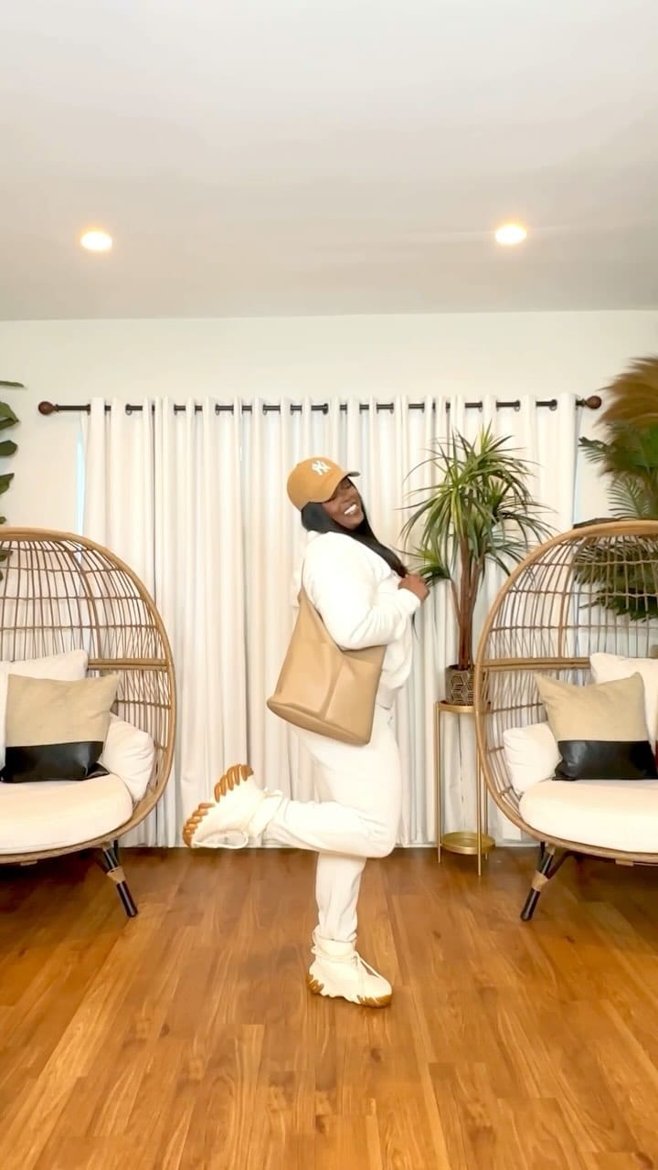 Post 6 by Alisha J | Go Bold or Go Home on Instagram (video)