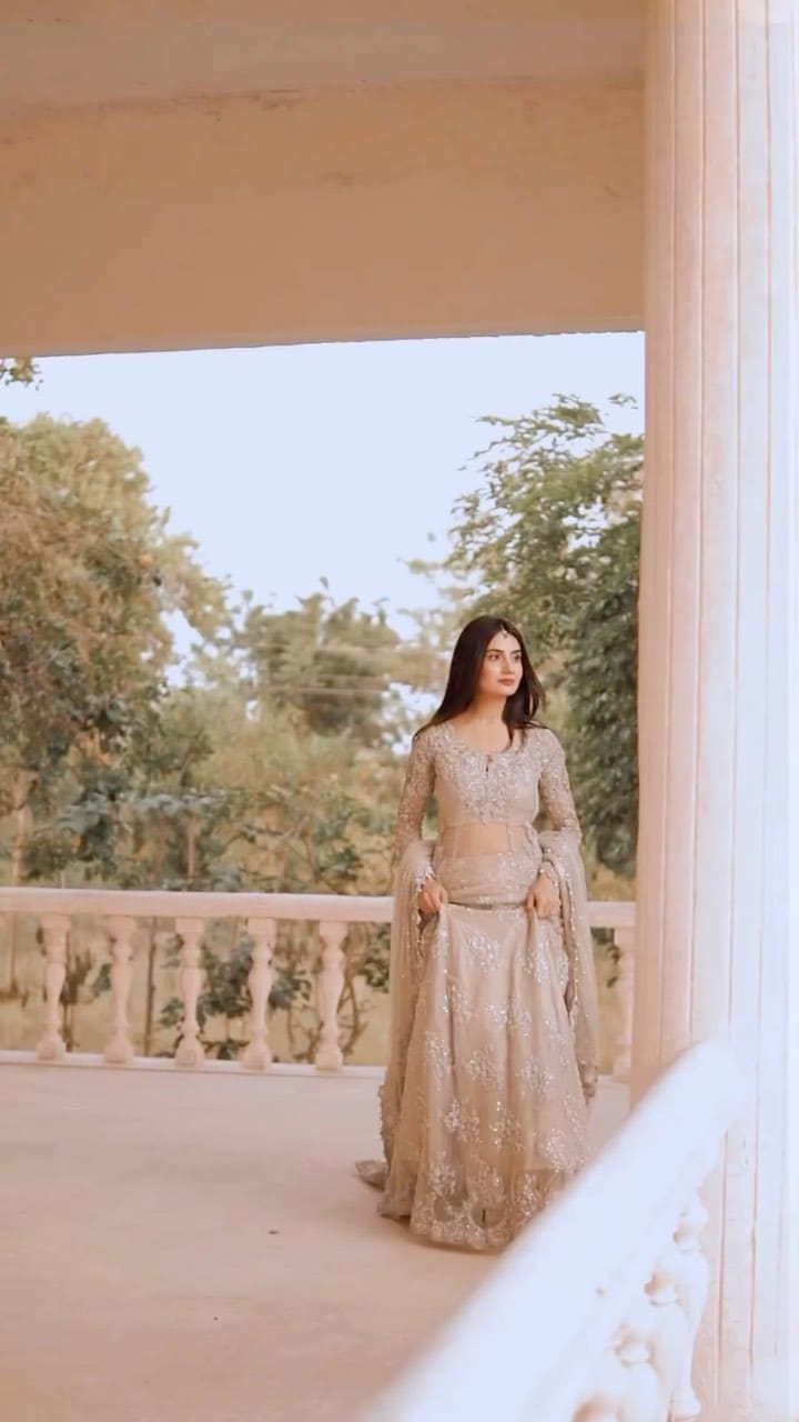 Post 10 by Sidra Mehran on Instagram (video)