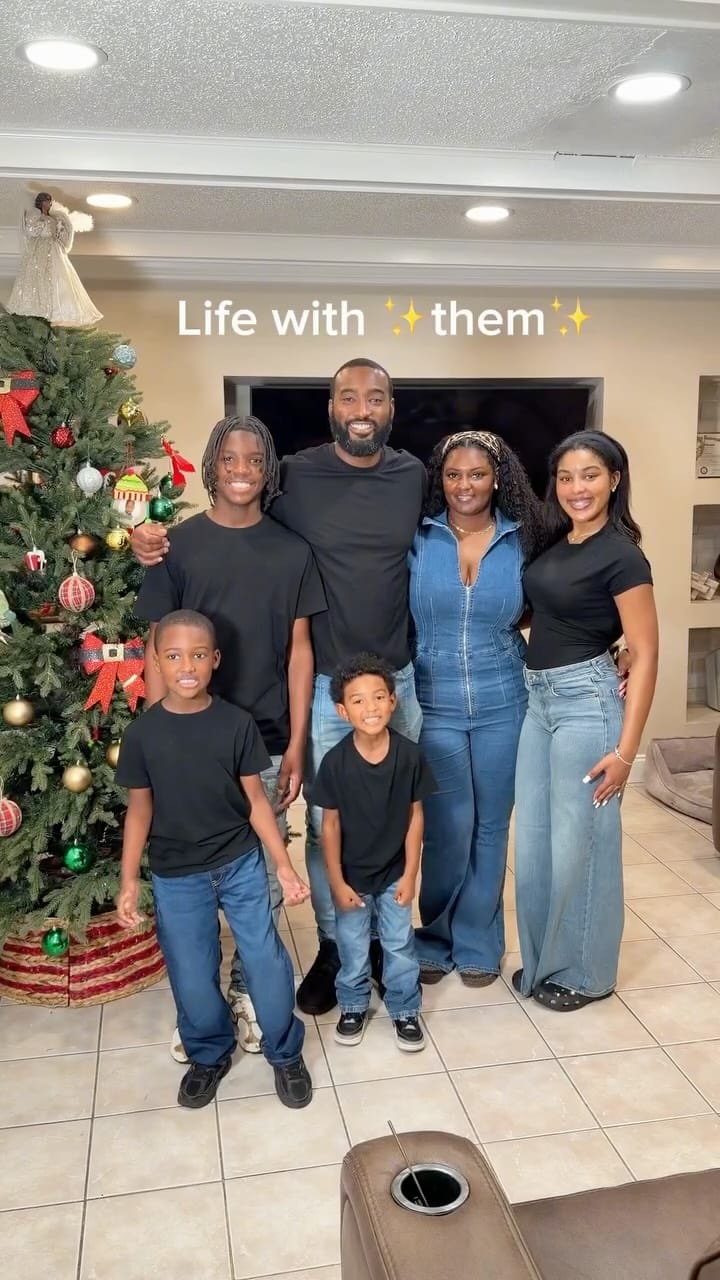 Post 6 by Eboni Dillon on Instagram (video)