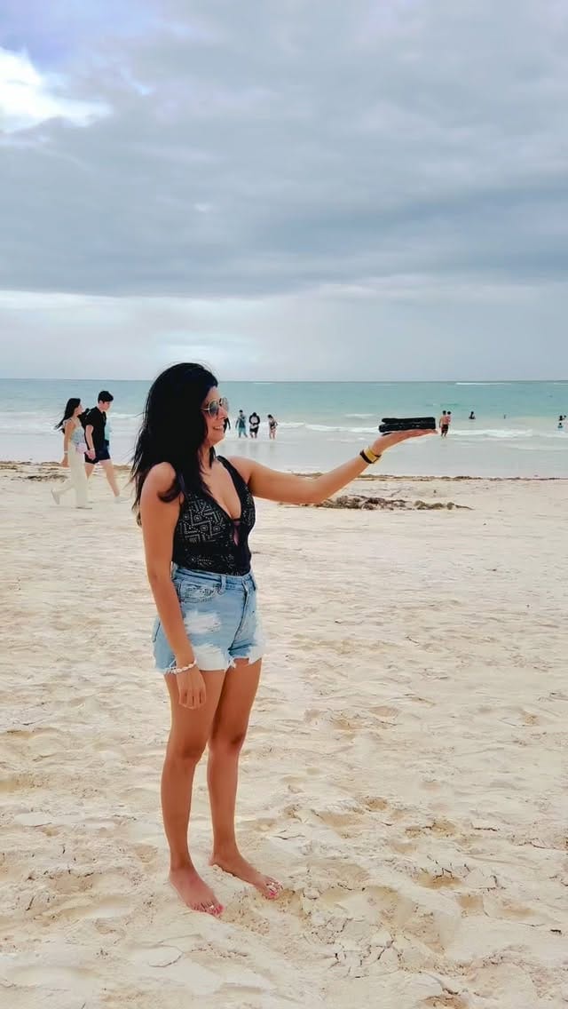 Post 4 by NIDHI || Boston Blogger on Instagram (video)