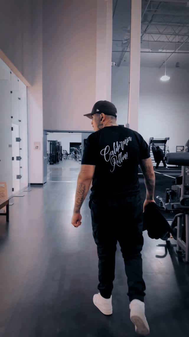 Post 9 by 🌴California Rollin🌴 on Instagram (video)