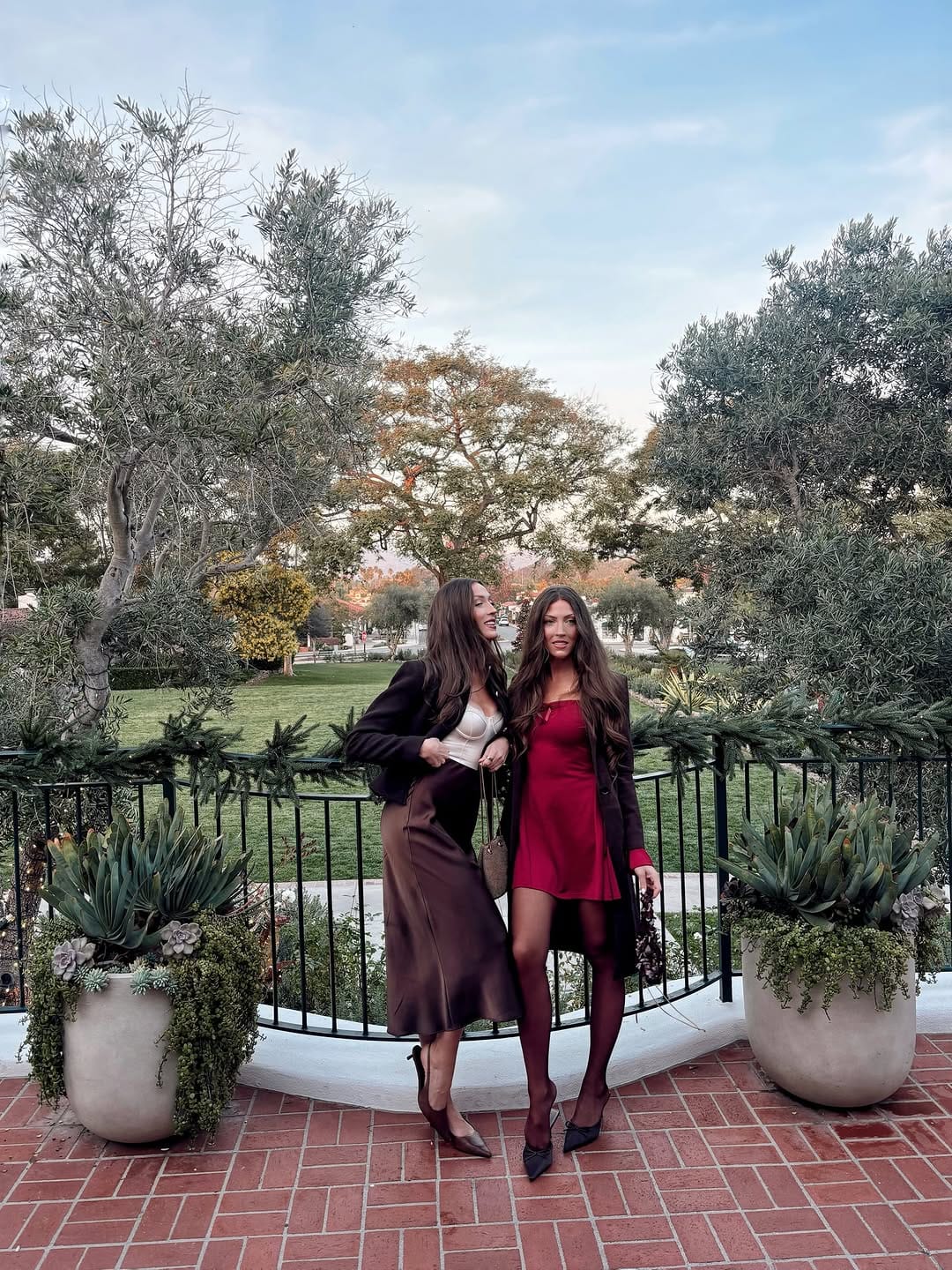 Post 5 by Marissa Daly & Meredith Daly on Instagram (carousel)