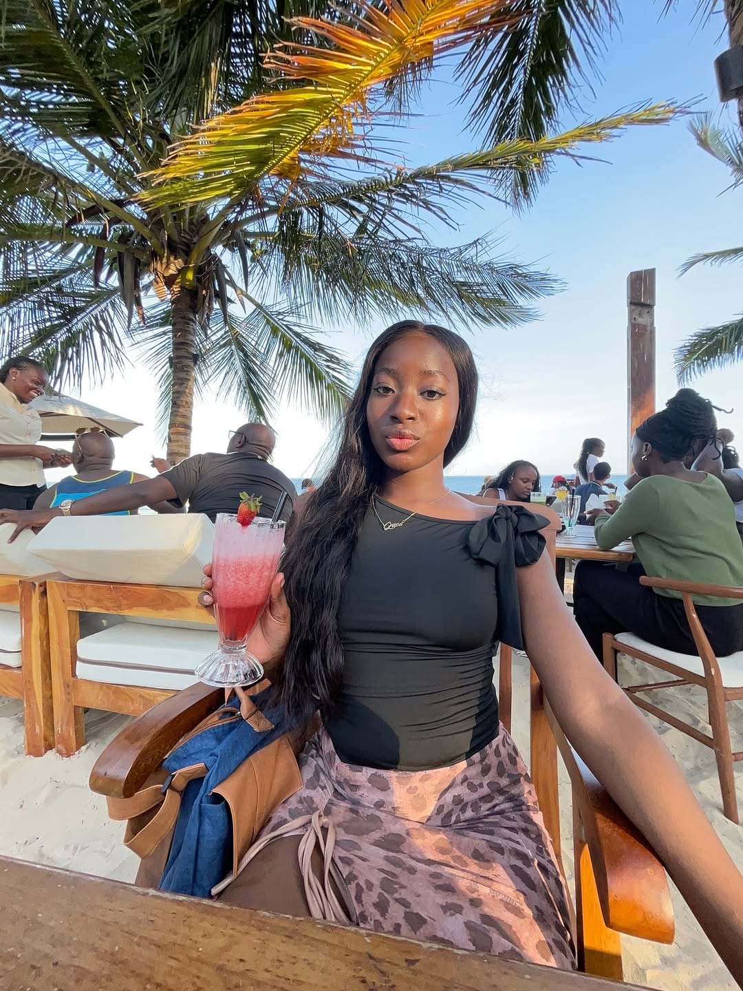 Post 3 by 𝙂𝙧𝙖𝙘𝙚 𝙈𝙖𝙜𝙚𝙧𝙯 (𝘾𝙖𝙠𝙞𝙚 𝙈𝙗𝙞𝙡𝙞 🍰🍰) on Instagram (carousel)