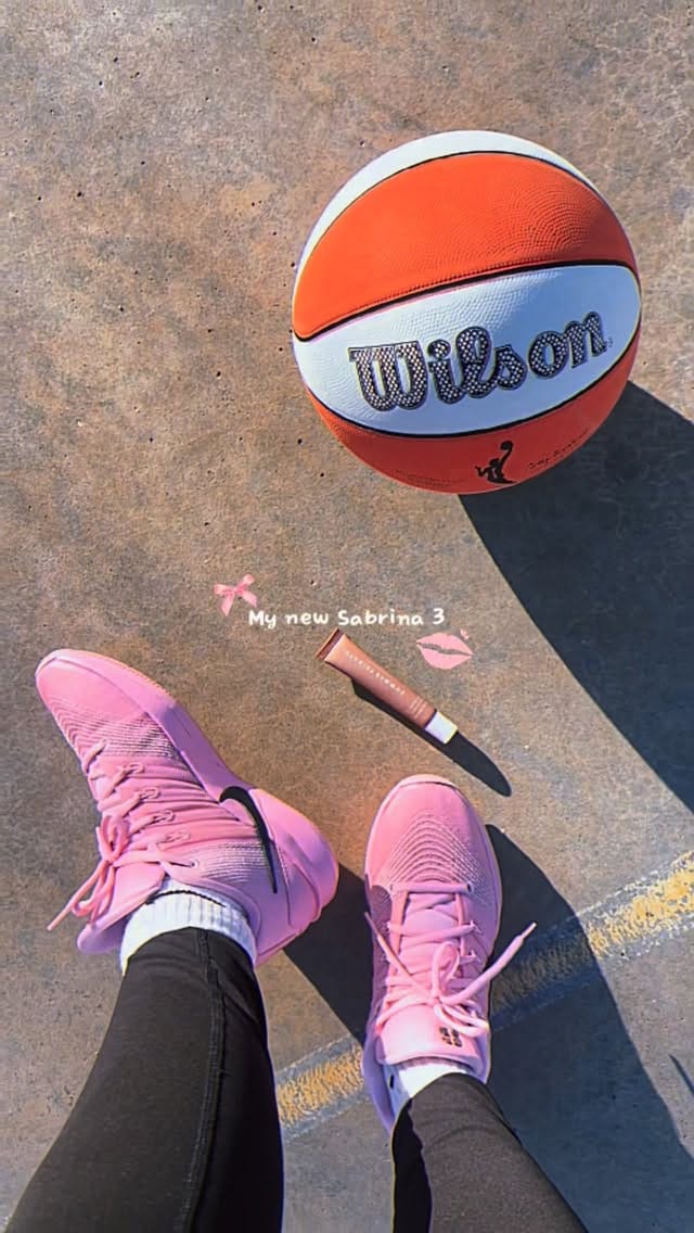 Post 6 by Andrea Reyes on Instagram (video)